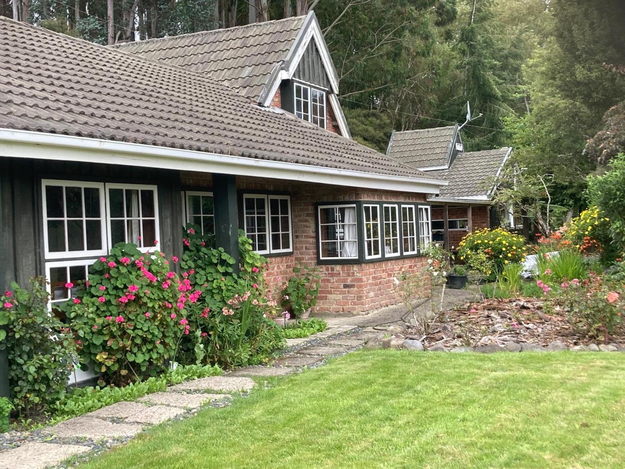 Arden Country House Bnb - Entire House To Yourself -Peace In The Country ديوندين المظهر الخارجي الصورة